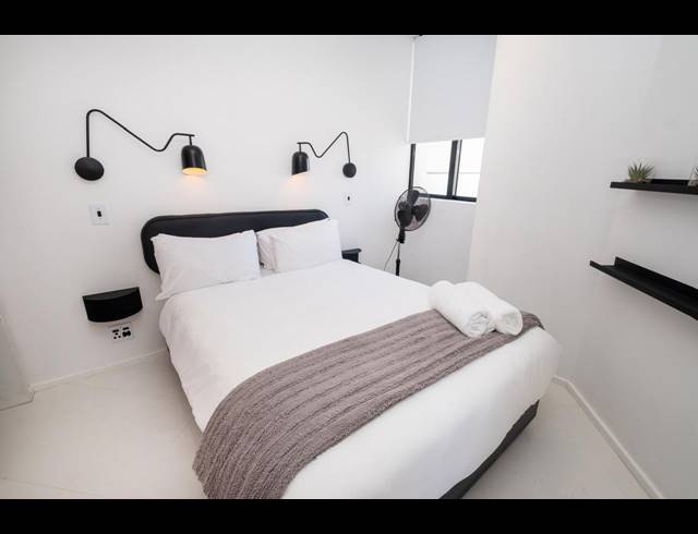 1 BEDROOM APARTMENT FOR SALE IN SEA POINT